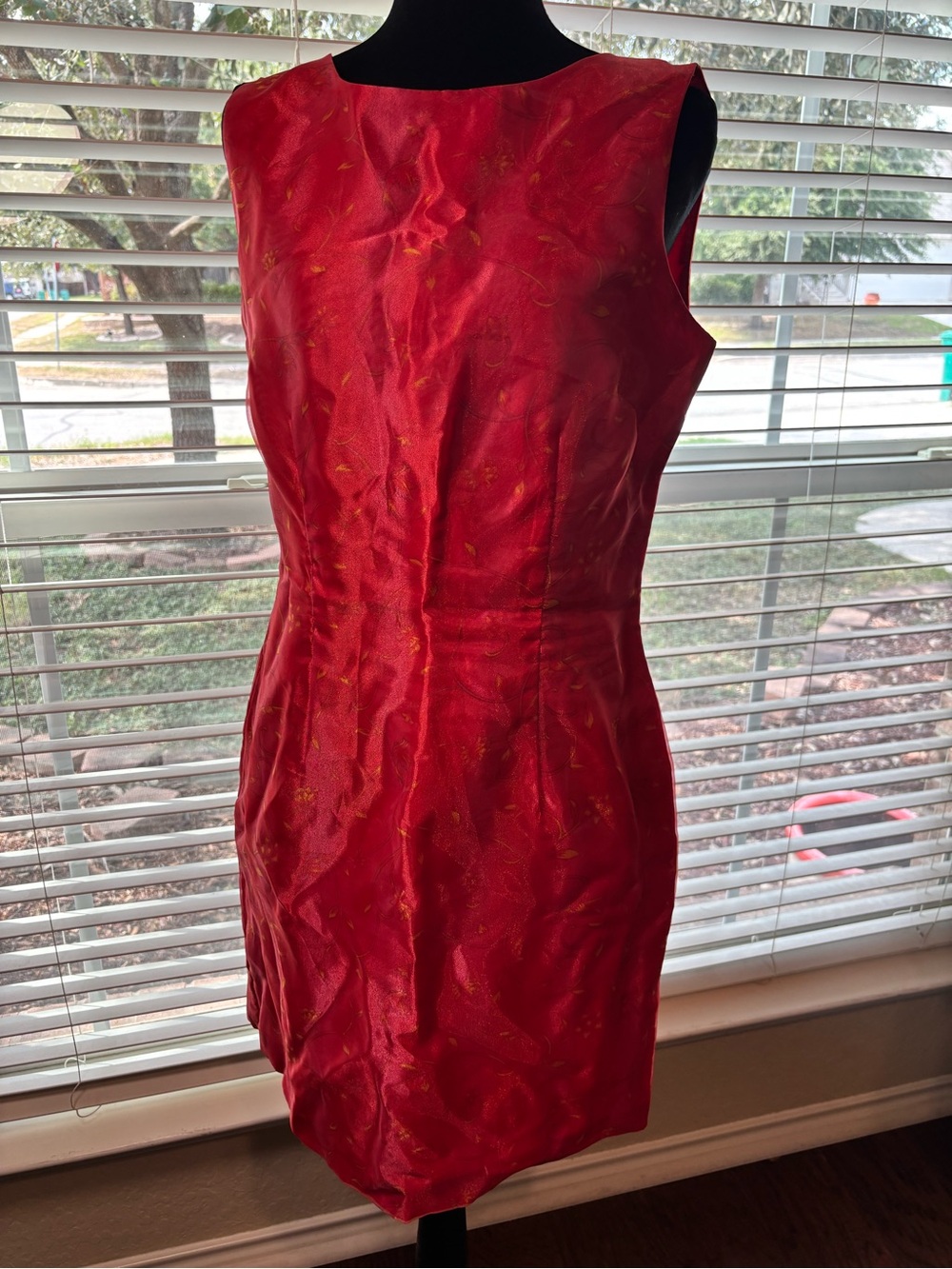 John Robert's Red Sleeveless Sheath Dress with Subtle Gold Detail Size 10